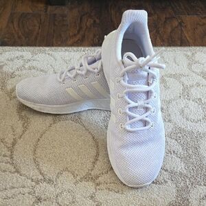 White Adidas Cloudfoam Sbeakers